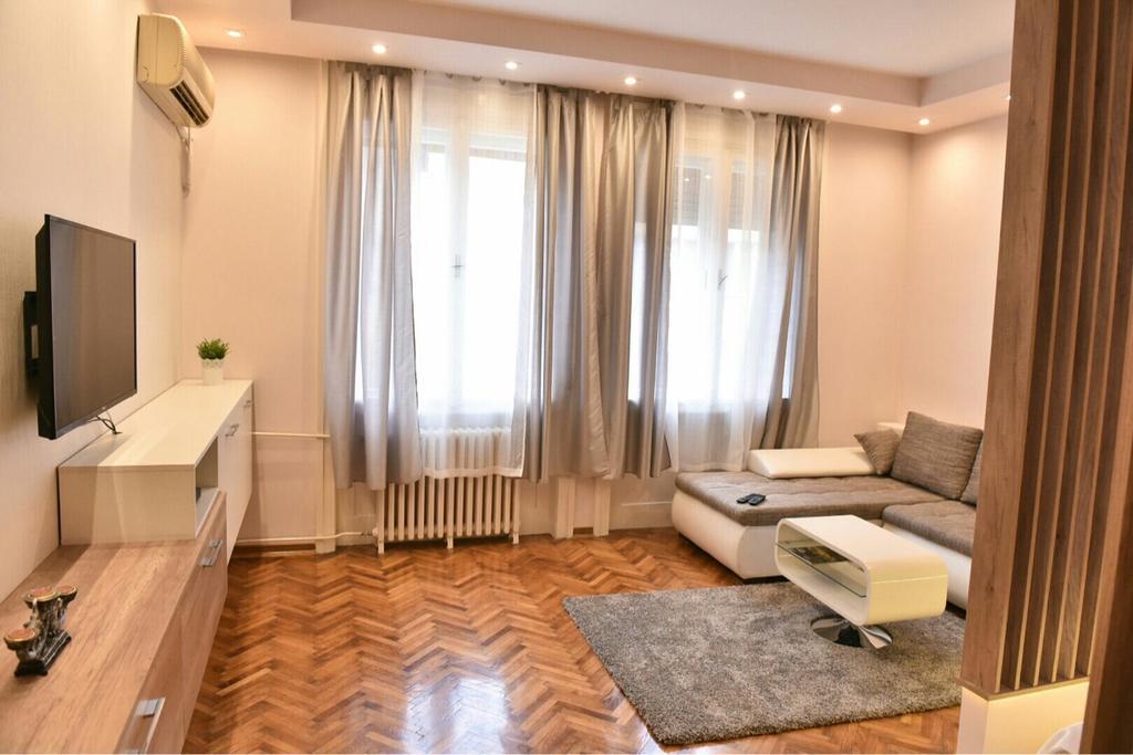 Bojan Central Apartment Novi Sad Extérieur photo