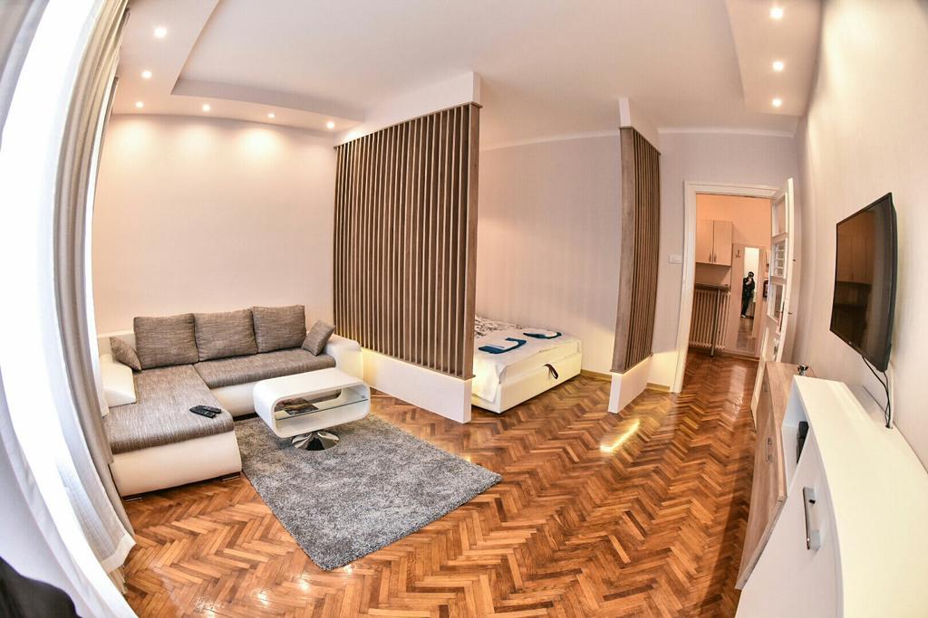 Bojan Central Apartment Novi Sad Extérieur photo